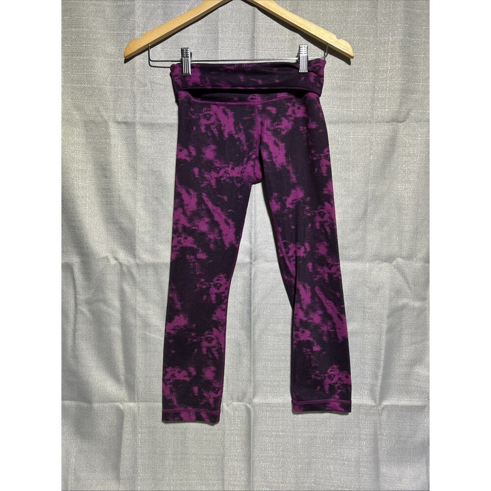 Lululemon Wunder Under Crop II  Breezie Regal Plum Black size 4 Fold‎ over
